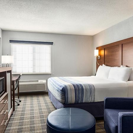 Americinn By Wyndham Williamsburg Bagian luar foto