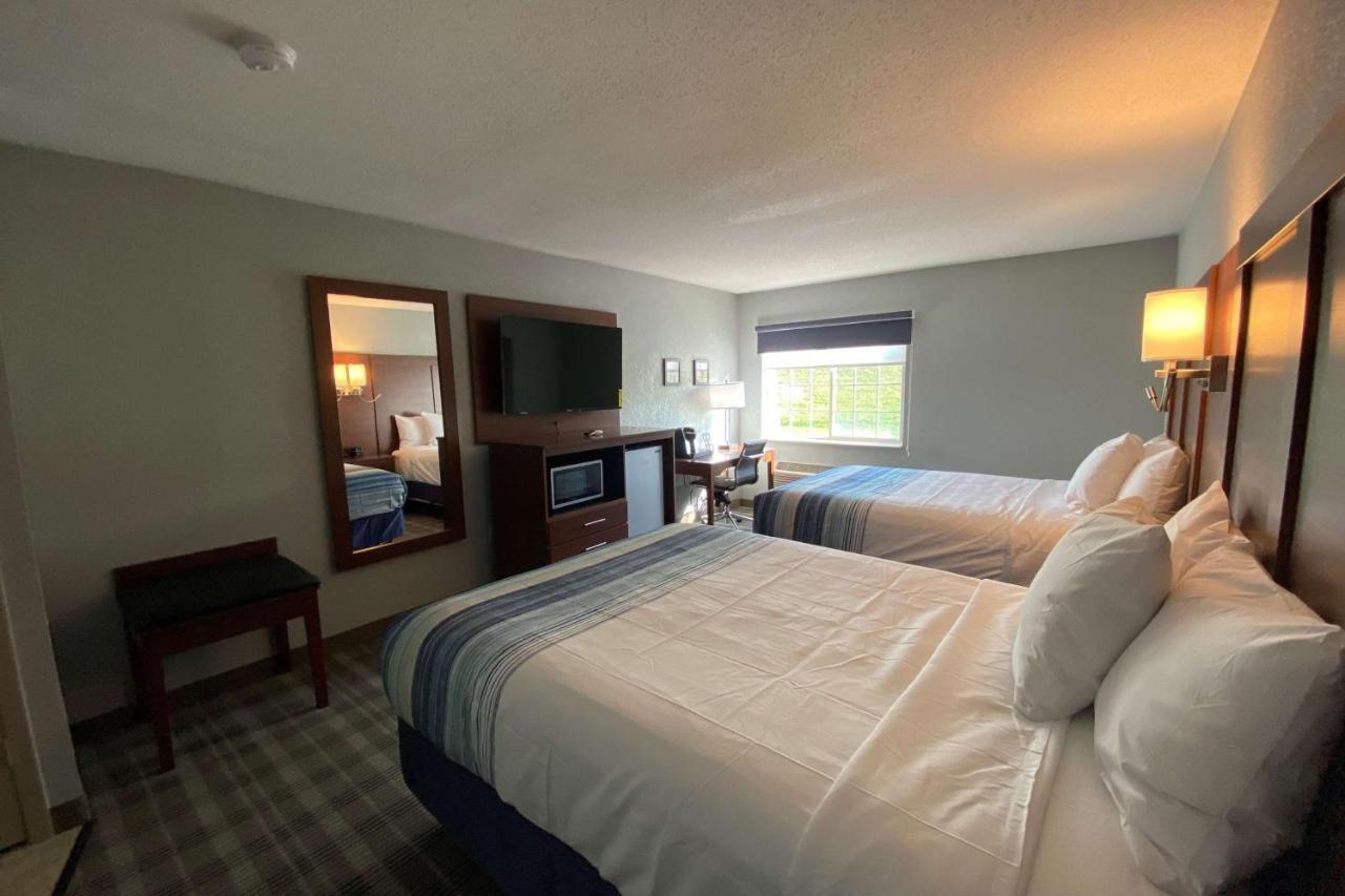 Americinn By Wyndham Williamsburg Bagian luar foto