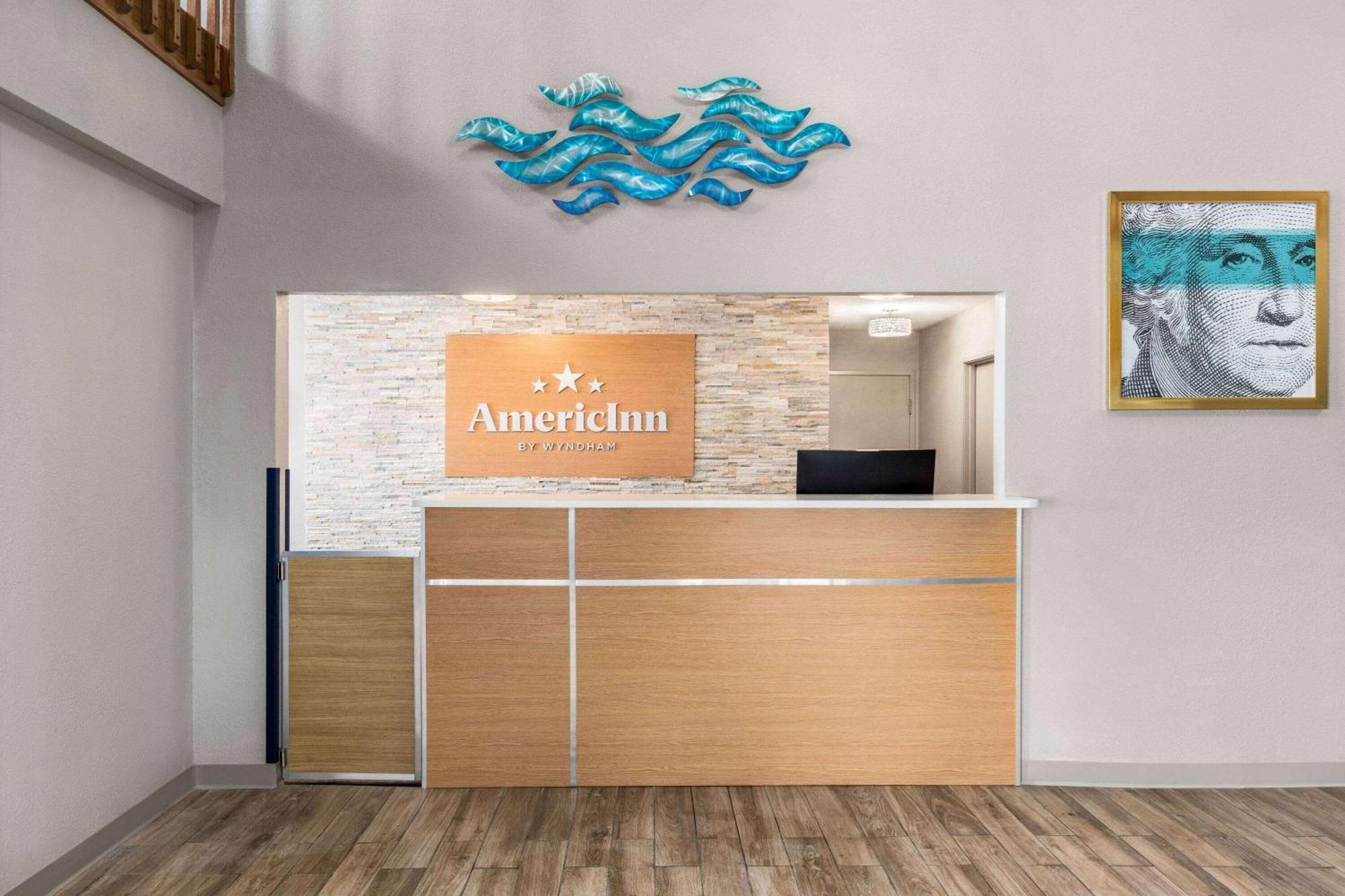 Americinn By Wyndham Williamsburg Bagian luar foto